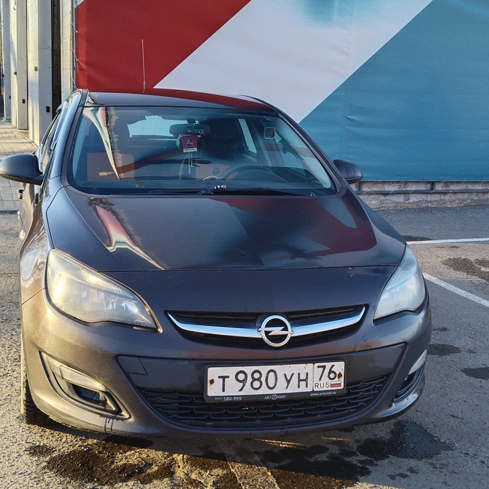 Opel Astra — фото 1 из 1